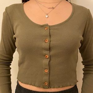 “Cotton on Long Sleeve Cropped Button Top”